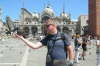 Venedig - Ich bei der Taubenftterung auf dem Markusplatz